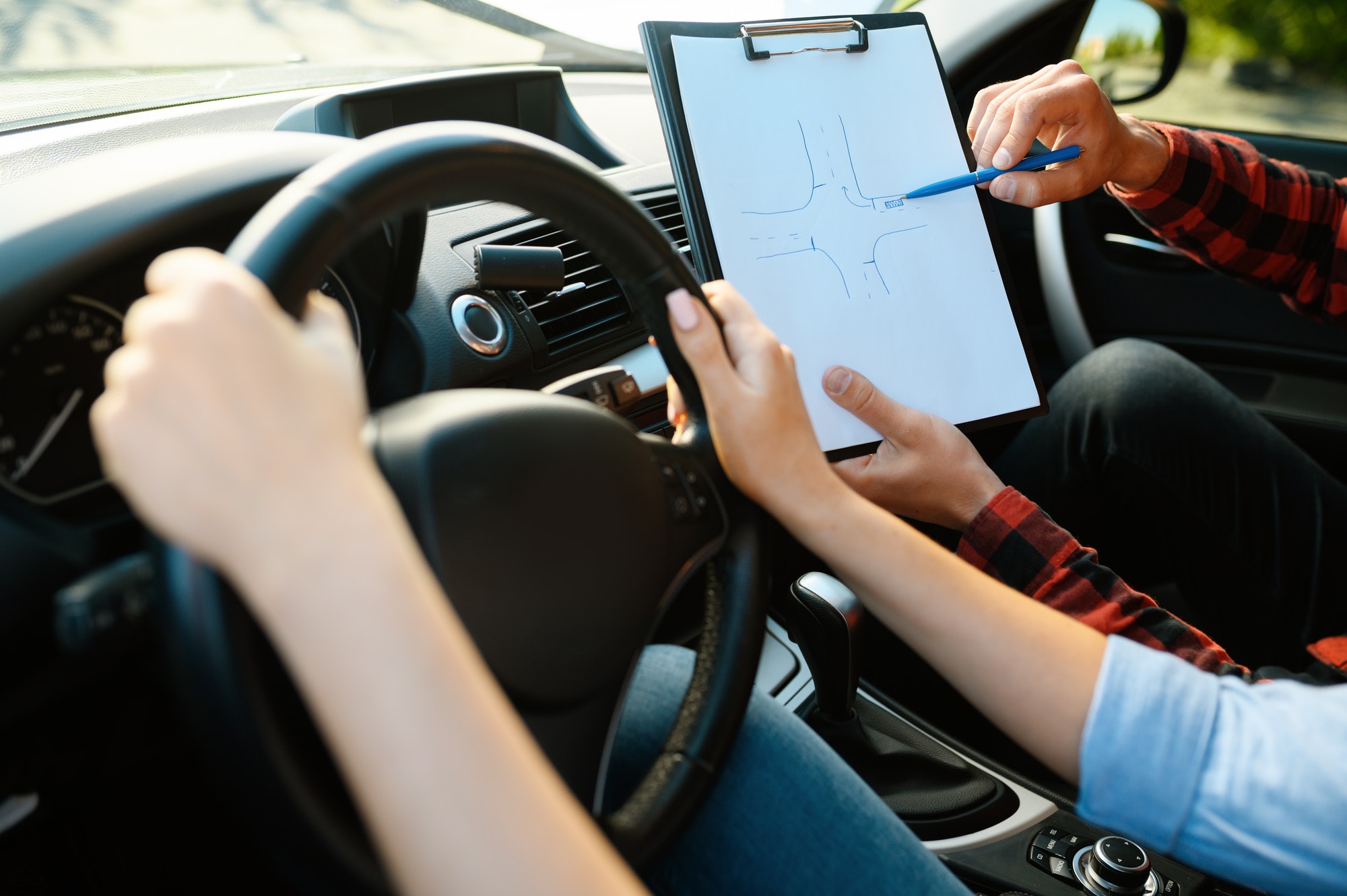 Theorie im Auto